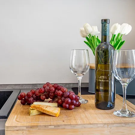 House Charming With Private Pool