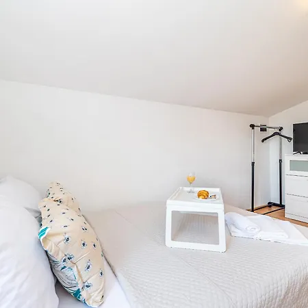 House Charming With Private Pool