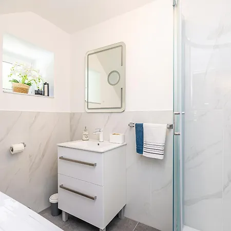 House Charming With Private Pool Kras