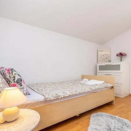 House Charming With Private Pool