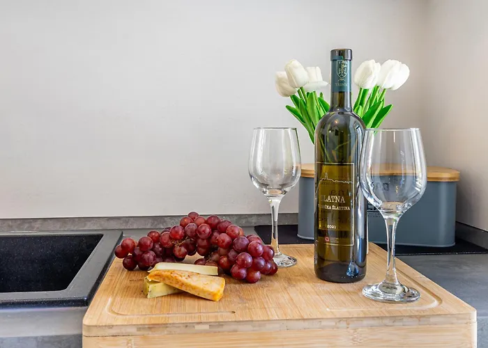 House Charming With Private Pool