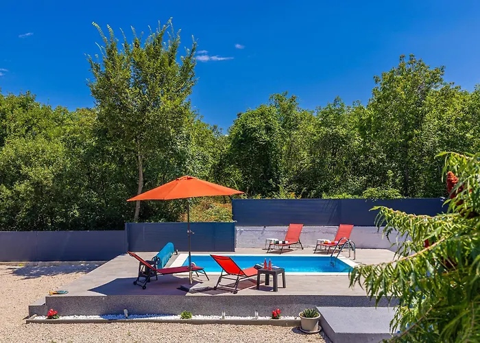 House Charming With Private Pool *