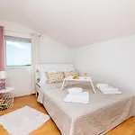 House Charming With Private Pool Case de vacanță Kras