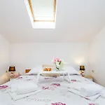 Case de vacanță House Charming With Private Pool *