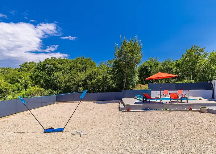 House Charming With Private Pool Feriehus